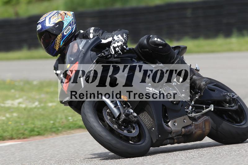 Archiv-2025/10 23.04.2025 Cornu Master School ADR/rot-rouge/63